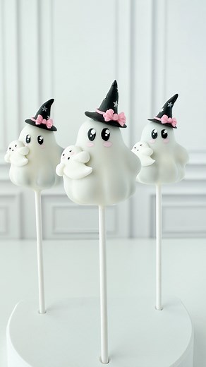 My Little Cakepop Molds 📍Home of the original 3D cake pop mold. | Peek-a-BOO 👻💫 Our ghost cake pops are serving spooky chic with their witch hats, pink bows, and all the cuteness you need this Halloween!... | Instagram