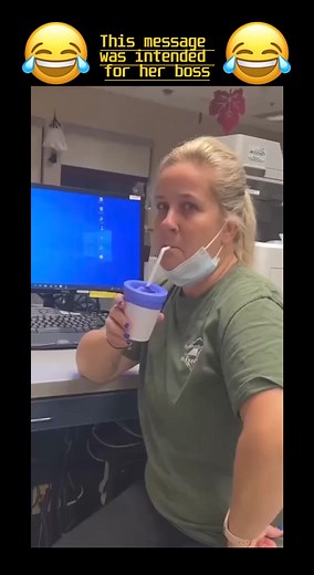 Funny middle finger 😅👌 #fbreels #viralreels #viral #fypシ #fbreelsvideo #reels #reelsvideo #trending #fyp #meme #memes #funny #laugh #imjustsfunny #laughing #joke #funtimes #jokes #feelgood #hilarious #fun #cool #funnymemes #goodtimes | Lickitv