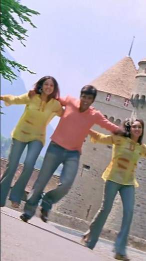 Watch 👇 8K Full Video Song of "Vaanam Enna Vaanam" - #madhavan #vaanamennavaanam #sridevi #shorts