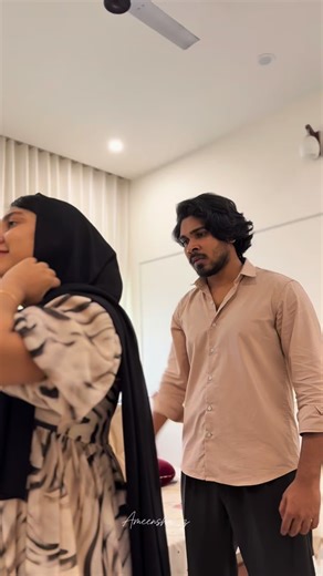 ameensha on Instagram: "It her choice Vere vazhi illa . . . . #instagram #couplesgoals #couplereels #coupleshops #trendingreels"