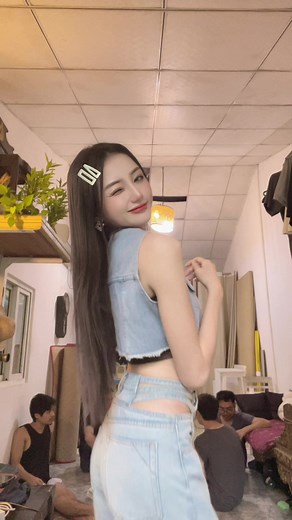 Stunning Burmese Models Showcase Beauty at Miss Planet Myanmar 2024