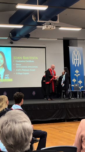 GRADUATED!!! 🎓🖤🥳 #graduation #iguesswellneverknow