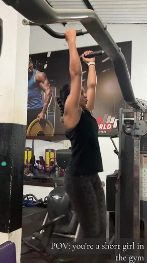 POV: you’re a short girl in the gym 😮‍💨 But you figure it out since you need abs. #fyp #gym #shortgirlproblems #fitness #abs #abgoals