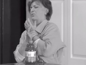 The iconic 90’s on Instagram: "You don’t know how hard life can be until you’ve seen infomercials  . . . . . #nostalgia #90s #australia #retro #80sretro #90snostalgia #80saesthetic #music #90sfashion #1980s #80s #00s #1990s #90sera #90svibes #explore #omgedits #model #the90s #softaudio #aesthetically #grungeedits #vhs #vintageedits"