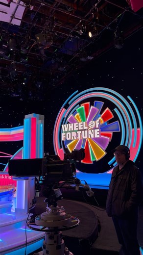 Catch me on @wheeloffortune tomorrow during @HSN Making Shopping Fun Week! Then, enter for your chance to win a set of my cookware. Linked up for you in stories … | Curtis Stone