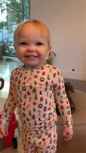 Kay and Tay Dudley on Instagram: "Ellie was so surprised to hear Sutton laughing at the end! 😂😳 backstory ::: Ellie has been such a good big sister to Sutton! She’s always so sweet to her and wants to help whenever Sutton is crying. Ellie will grab diapers and wipes and bring it thinking that Sutton is dirty. 😂 I am so excited for them to play together, because watching two babies play is always so fun and cute! Kay got Ellie a book with Ellie and Sutton’s name in it, and