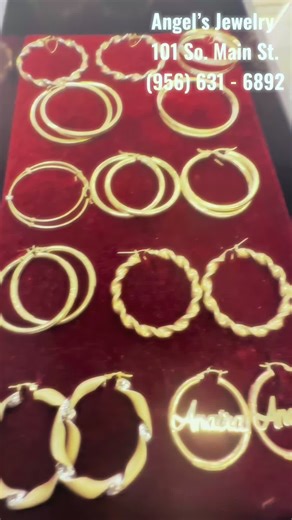 Gold hoop earrings ✨💖 #jewlery #fyp #goldjewlery #Gold #luxuryjewelry