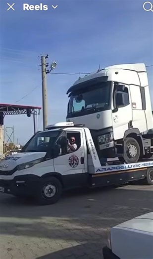 The ‘If It’s On Its Gone’ method of loading here. | lorrydriver.co.uk