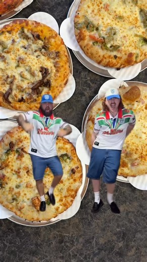 When you hear that there will be Daryl’s Pizza at the function 🕺💃 #perry #pizza #daryls #pizza #pizzeria | Daryl's Pizzeria