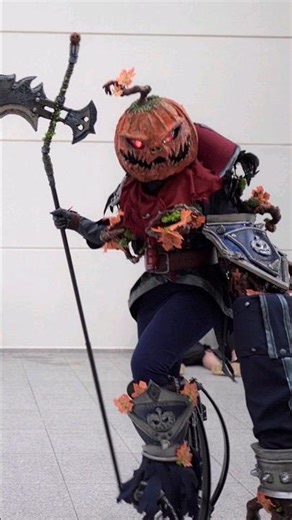 Better be afraid of Pumpkinhead Fiddlesticks, he is dangerous! cosplay from Gamescom 2023 #shorts