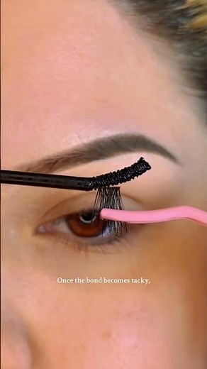 Perfect Lashes in 20 Seconds Easy At-Home Hack! 😘