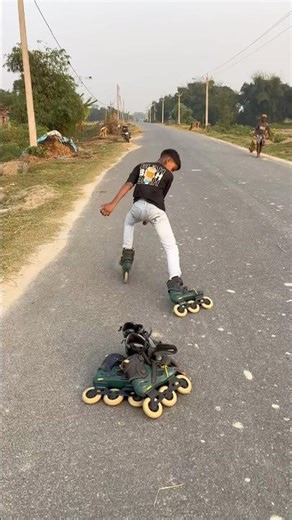 Jaw-Dropping Road Skating Moments You Can't Miss!😂🛼#rollerskating#rollerskate#ytshorts#tiktok#life