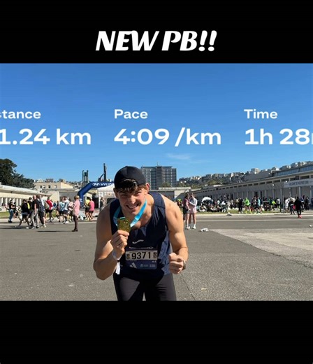 NEW PB! Halfmarathon Napoli!🇮🇹🫡 #run #running #halfmarathon #napoli #italy