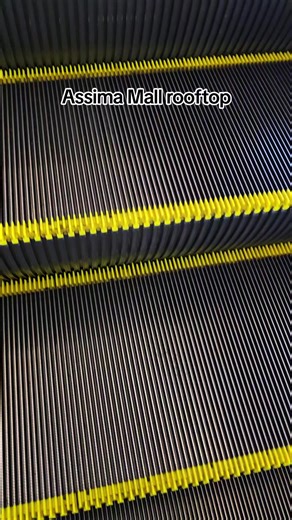 Explore Assima Mall's Cozy Rooftop Café in Kuwait