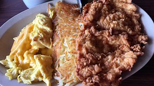 Restaurant review: Mitchell's in Cocoa makes an impression with chicken and biscuits