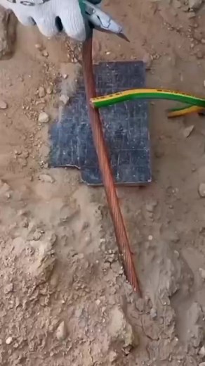 256K views · 1.2K reactions | Performing A Grounding With Aluminothermal #Electrician #Tips #Tricks #Reel #Viral #Earthing #Grounding #Earth #Earthwire | Muzammaljamshaid | Facebook