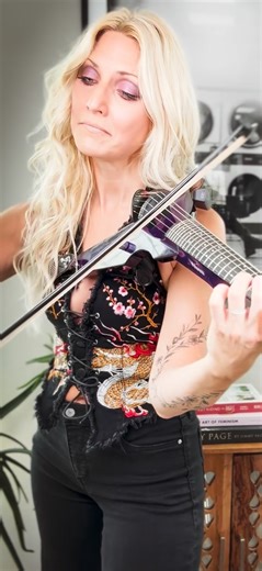Classical Technique on an Electric Violin ⚡️#electricviolin #violin #classical #music #blonde
