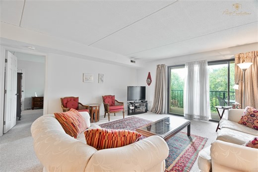 650 E Greenwich Ave #6-404, West Warwick, RI 02893 - MLS 1366764 - Coldwell Banker