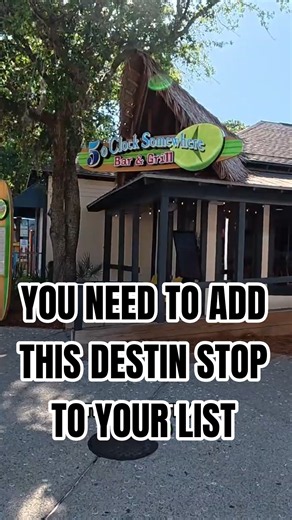 Why We Are Obsessed With Baytowne Wharf!