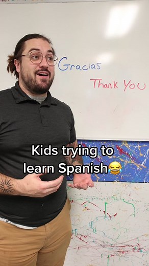 Some kids shouldnt be allowed to learn spanish😂 #kids #school #teacher
