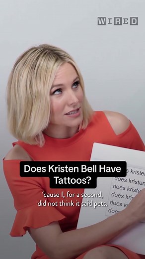 Not so fun fact: #kristenbell is allergic to bandaid adhesive. And if you didn’t know that was a thing, now you do. You’re welcome. 😉 #wiredautocompleteinterview #melissamccarthy #pets #tattoo #allergy