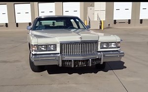经典老式轿车 1975 凯迪拉克弗雷特伍德 Cadillac Fleetwood