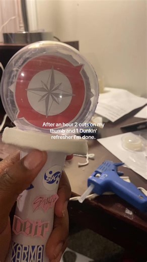 Create a DIY Lightsick Inspired by Hyunjin from Stray Kids