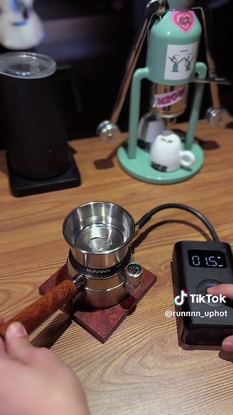 UPHOT: Fresh Air for Your Coffee Routine