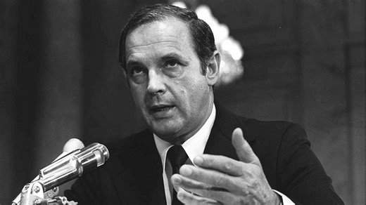Alexander Butterfield, the Nixon aide who disclosed Watergate tapes, dies at 99