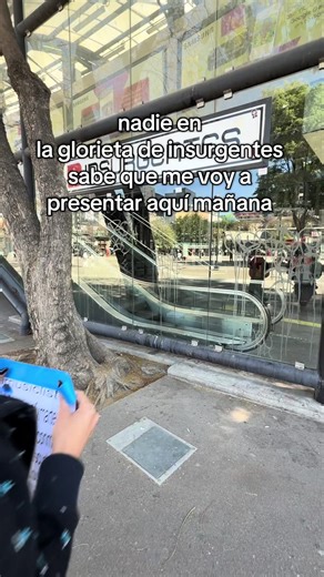 Iza TKM en Glorieta de Insurgentes: Presentación Especial