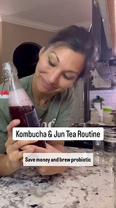 Kombucha & Jun Tea process tutorial by @raisingarrowsfarmstead 💖💖💖 Getting Started with Kombucha series! I used to use a gallon sized continuous brew jar for my kombucha, but I found that it was difficult to measure the amount of starter tea left over in the jar, which led to a pretty vinegary kombucha over time. Using half gallon jars and these lids from @masontops has been like having two smaller continuous brew jars that I can accurately measure, so I haven’t had any issues with it becomin
