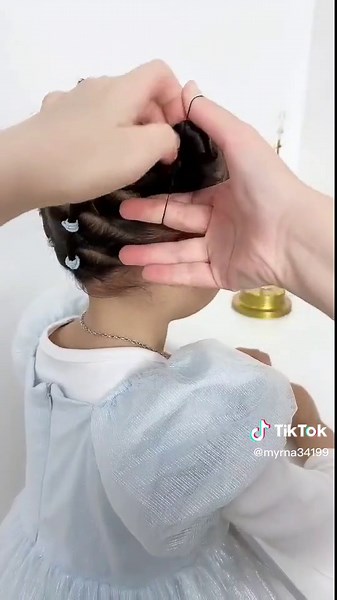 Stylish Two Ponytails Hair Tutorial