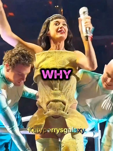 Katy Perry Does THIS Every Concert 🎤🤯