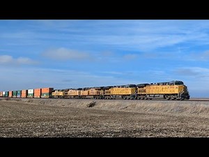 🇺🇸 The FASTEST Freight Trains on the Transcon! 21 Minutes | 4K HD