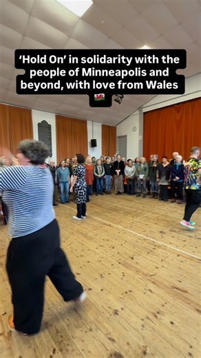 ‘Hold On’ by @wilsonheidiann as shared by Singing Resistance TC, sung here by the collected voices of our weekend workshop in Talybont, Mid Wales, in solidarity with the people of Minneapolis and beyond. ❤️ A joy for us (@katyrosebennett @roxanesmithchoir and @jwsdawes ) to lead these wonderful folks in song. #love #solidarity #voice #singing | Katy Rose Bennett - music