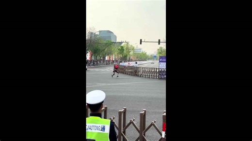 Robot smashes human half-marathon world record during Beijing race