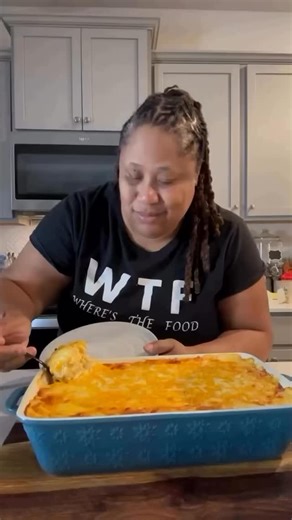 Baked Macaroni & Cheese (Kellz Way) Ingredients • 16 oz macaroni • 1 tablespoon salt • 4 cups water • ¼ cup butter (for pasta) • 2 tablespoons butter (for roux) • 2 tablespoons all-purpose flour • 2½–3 cups milk • ½ cup sour cream • 1 teaspoon mustard • 1 cup sharp cheddar cheese • 1 cup mild cheddar cheese • 1 cup Colby Jack cheese • 1 cup smoked gouda • 1 cup mozzarella • 8 oz Velveeta cheese Oven Temperature: 350°F Cooking Time: 45 minutes Directions 1. Boil the Pasta Bring 4 cups of water to