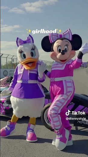 Minnie Mouse & Daisy Duck in their new racing outfits for the 2026 Canadian Grand Prix (Part 3) (HD)