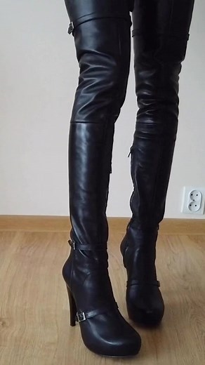 Foxy Boots Leather Queen: Stylish Over-the-Knee Boot Fashion