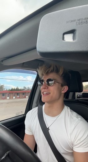 Louis Tomlinson: The Heart of One Direction