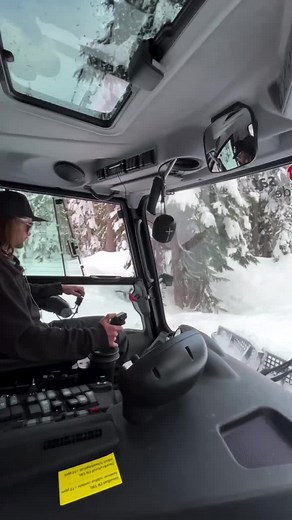 Simon is one smooth snowcat operator! Simon and Clifford The Big Red Snowcat make a great team! Helping to keep our Nordic trails in top condition. Even throughout this tricky season! Thanks to the operations teams hard work Parkway is now groomed, Real Life, and Wild Spirit are back open! Want to ride with Simon and Clifford? Our Snowcat Shuttle runs every weekend to Callaghan Lake. Link in bio! #snowcat #callaghancountry #lovecallaghan #journeymanlodge