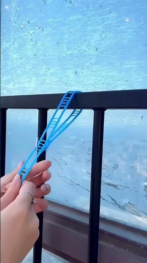 Dry Clothes ANYWHERE! Windproof & Anti-slip Travel Line. #TravelHacks #Camping #Laundry