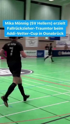 19K views · 96 reactions |  Mika Mönnig vom SV Hellern sorgte am Donnerstag in der Zwischenrunde beim Addi-Vetter-Cup in Osnabrück für den bisherigen Moment des Hallenturniers. Per Fallrückziehertor führte er im entscheidenden Spiel gegen den SSC Dodesheide II in die Endrunde - und das in letzter Sekunde! ⚽️  Da hielt es auch unsere beiden Kommentatoren Benjamin Kraus und Malte Goltsche nicht mehr auf den Stühlen! | noz.de | Facebook