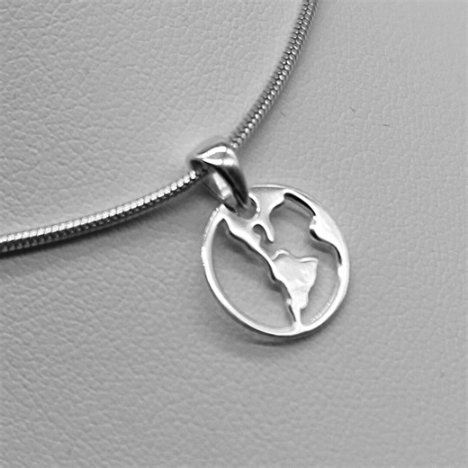 Silver Americas Map Pendant 925 | World Map Traveler & Snake Chain Necklace - Etsy