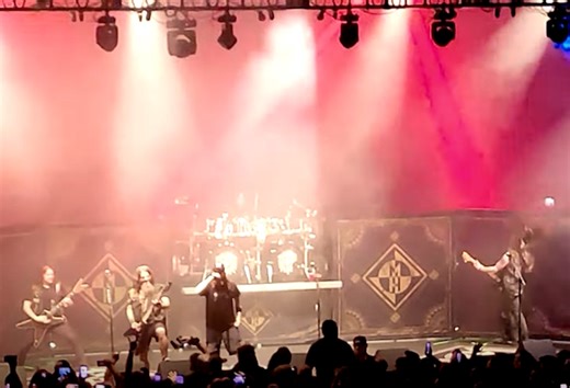 MACHINE HEAD Joined By HATEBREED's JAMEY JASTA For 'Davidian' Performance At MILWAUKEE METAL FEST