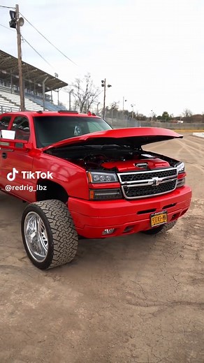 Eye-Catching Custom Paint Jobs for Chevy Trucks