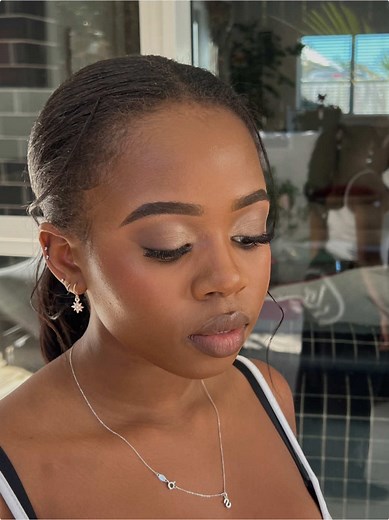 Soft Glam Makeup Transformation Tutorial