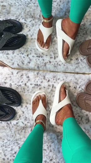 Crocs Getaway Gem Flip Sandals Review: Stylish & Lightweight Comfort for Casual Days