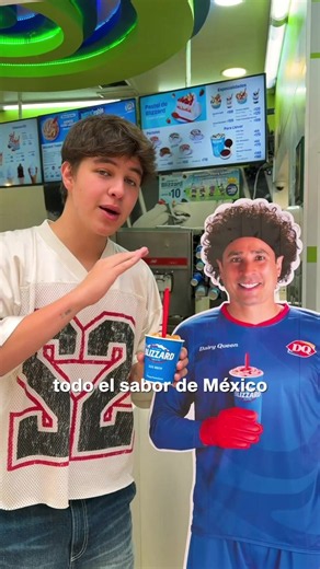 ¡Se armó la previa perfecta! ⚽️🔥 Para aguantar los nervios de los partidos, me pasé por @dqmexico a armar la alineación ganadora. 🍦 Tienen que probar el nuevo Blizzard de Arroz con Leche, ¡neta es el sabor de México pero congelado y sabe increíble! Y ojo al datazo: en la compra de su nieve se pueden llevar uno de los 4 Blizzardos sorpresa a precio especial. ¡Están épicos para coleccionar! Corran a su Dairy Queen favorito porque es por tiempo limitado antes de que se acabe la temporada futboler