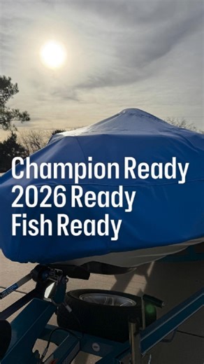 This 2009 21’ Champion bass boat is officially covered. We built this custom slip cover in True Blue Aqualon Edge—a rugged, 7-year limited-warranty material designed for long days on the water and long seasons in the slip. It features a separate removable motor cover and reinforcements in all the high-wear zones to protect both the cover and the boat underneath. Headed home to an Oklahoma boat slip and ready to chase big fish all the way into the 2026 fishing season. 🎣 #ChampionBassBoat #BoatCo